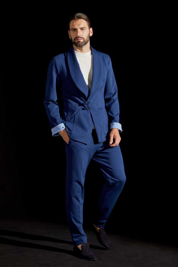 I220502-PA-pantalone-in-felpa-lungo--olore-89-BLU-indossato-2