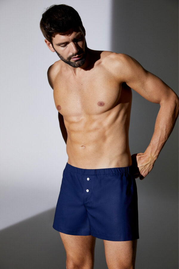 I221108-BO-boxer-corti-in-cotone-colore-89-blu-notte-indossati-2